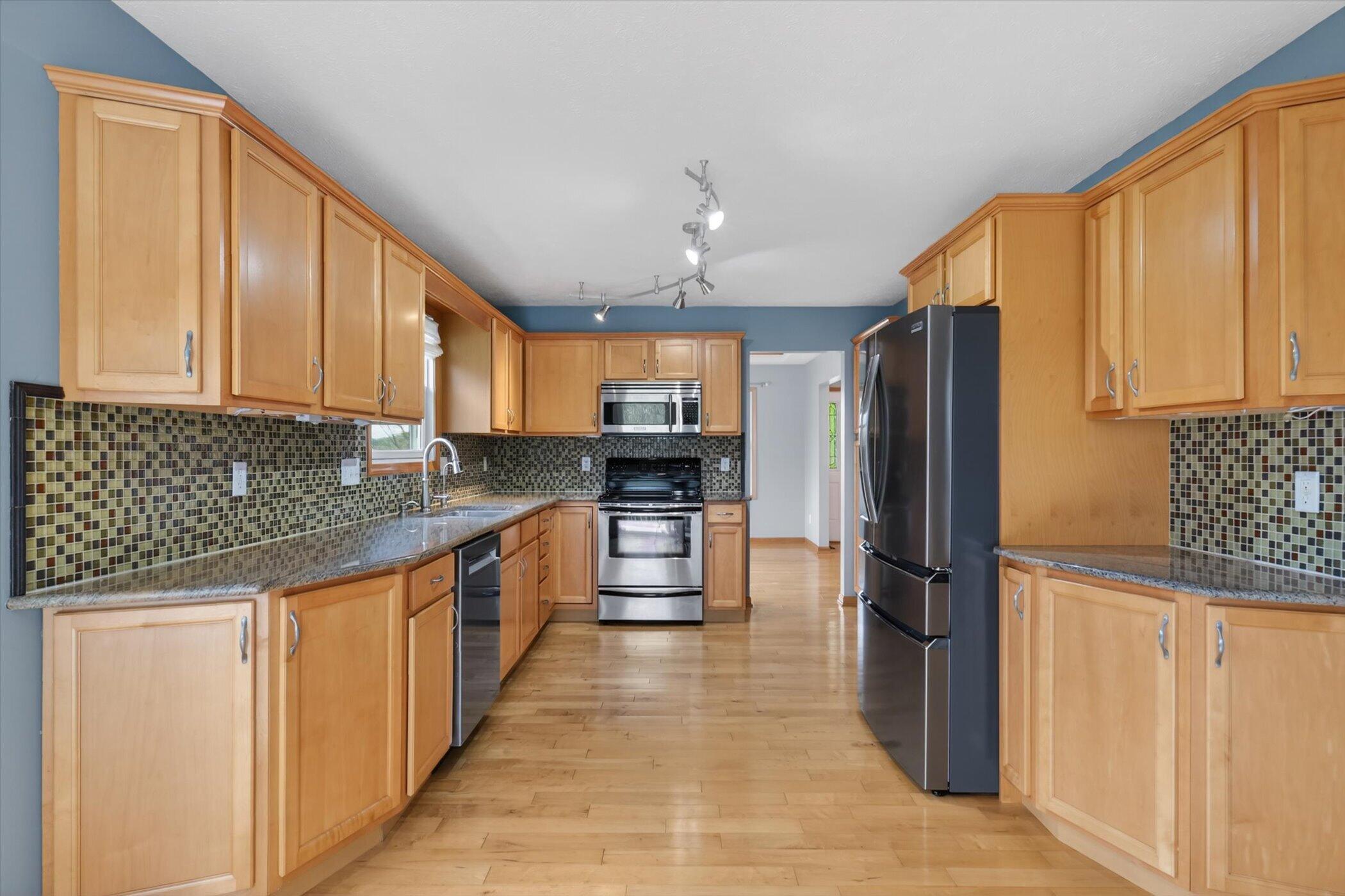 2112 Scenic Hills Drive
