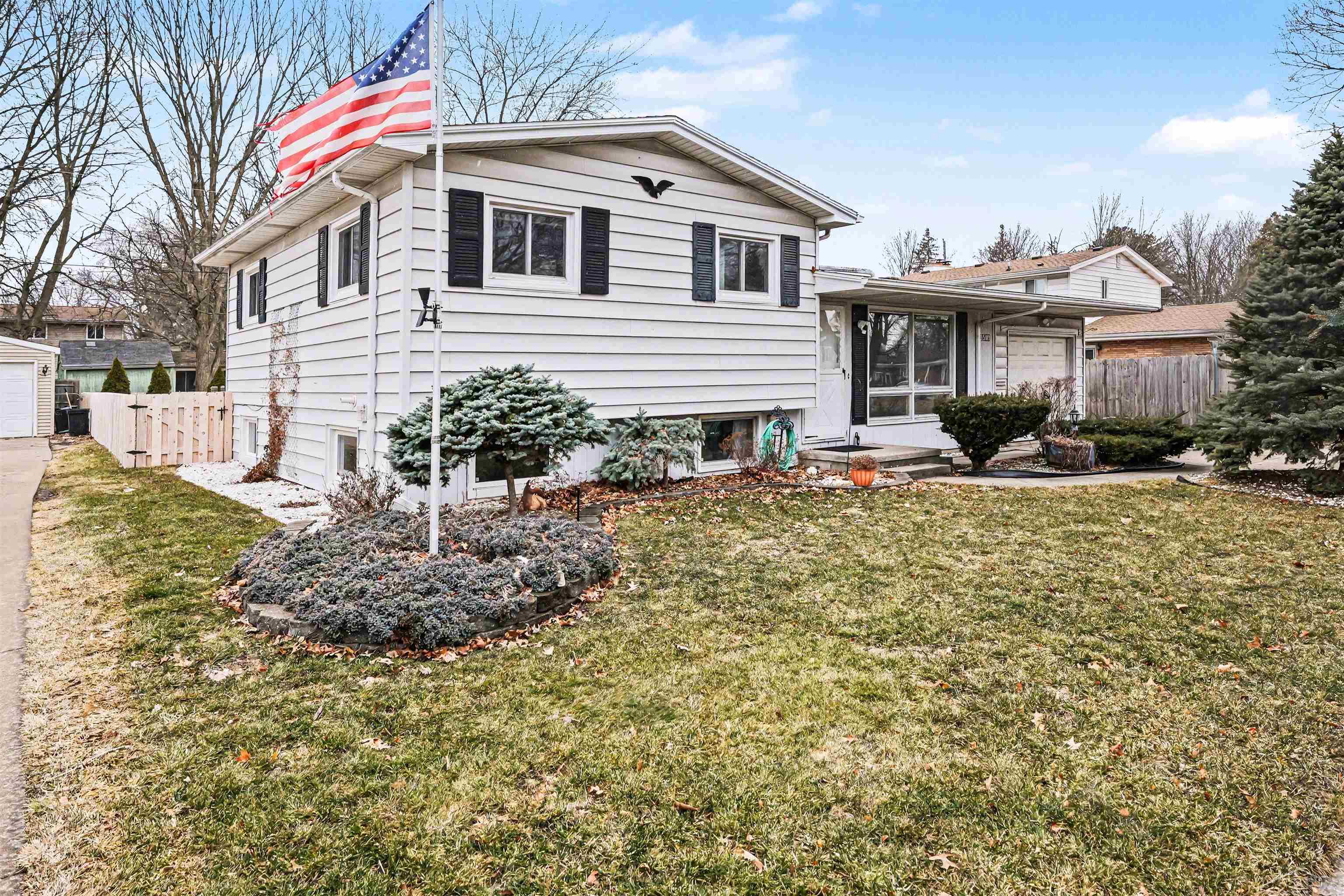 2509 Whitemore Place