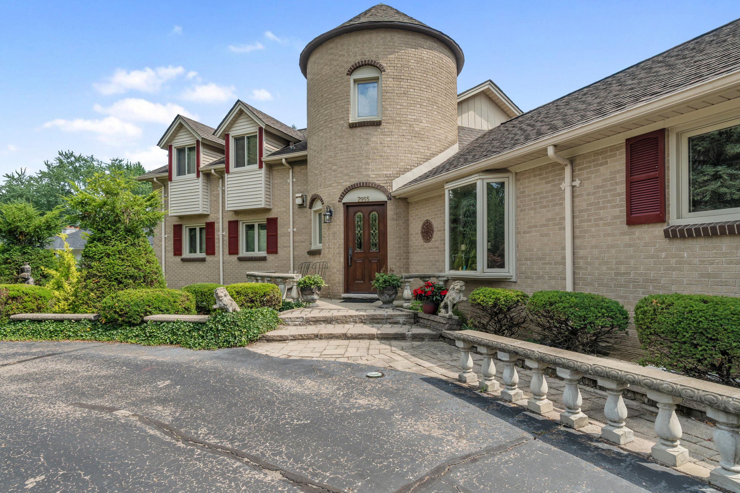 2955 Mohawk Circle