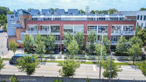 Photo of 322 E Harrison Avenue #20, Royal Oak City, MI 48067 (MLS # 20261085101)