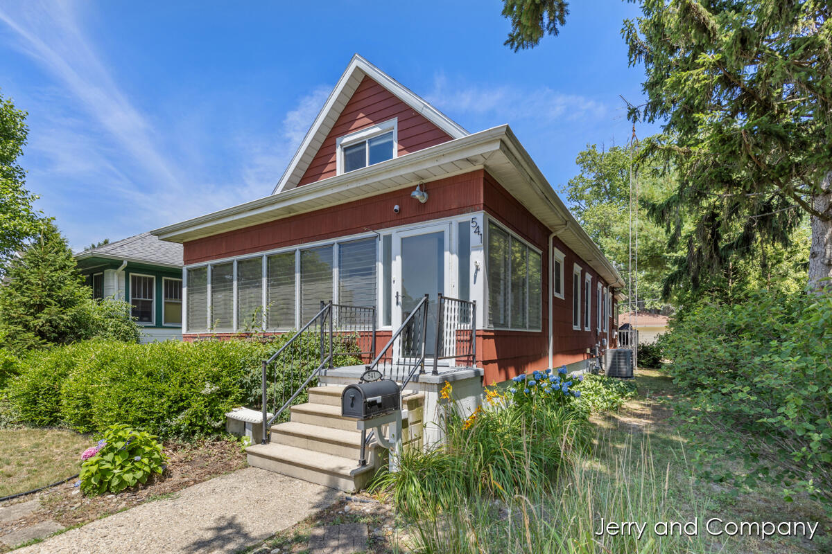 541 Howard Avenue