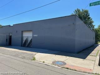 15100, 10, 14, 18, 22 E WARREN Avenue