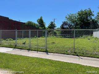 15100, 10, 14, 18, 22 E WARREN Avenue