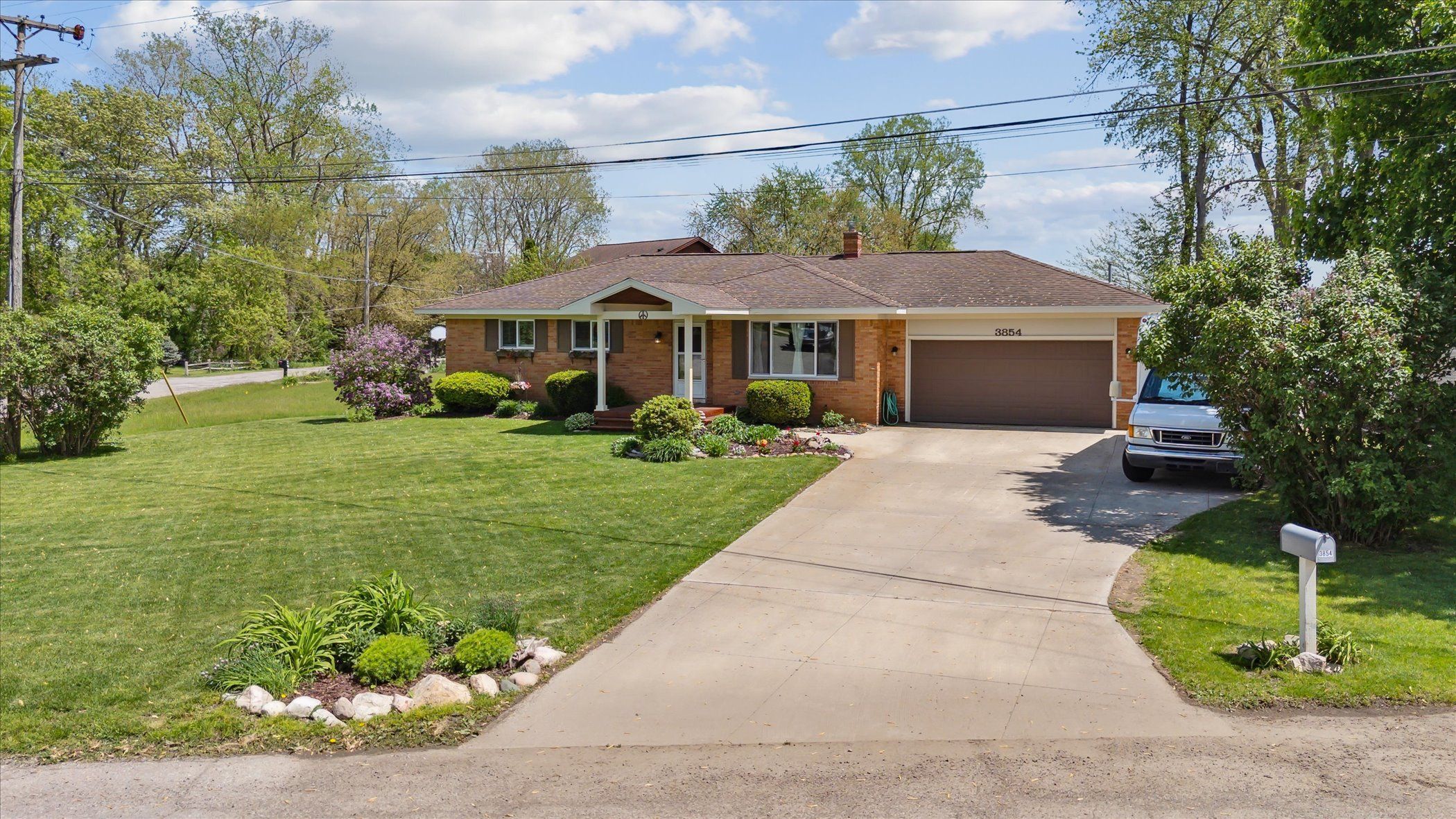 3854 LOCH Drive