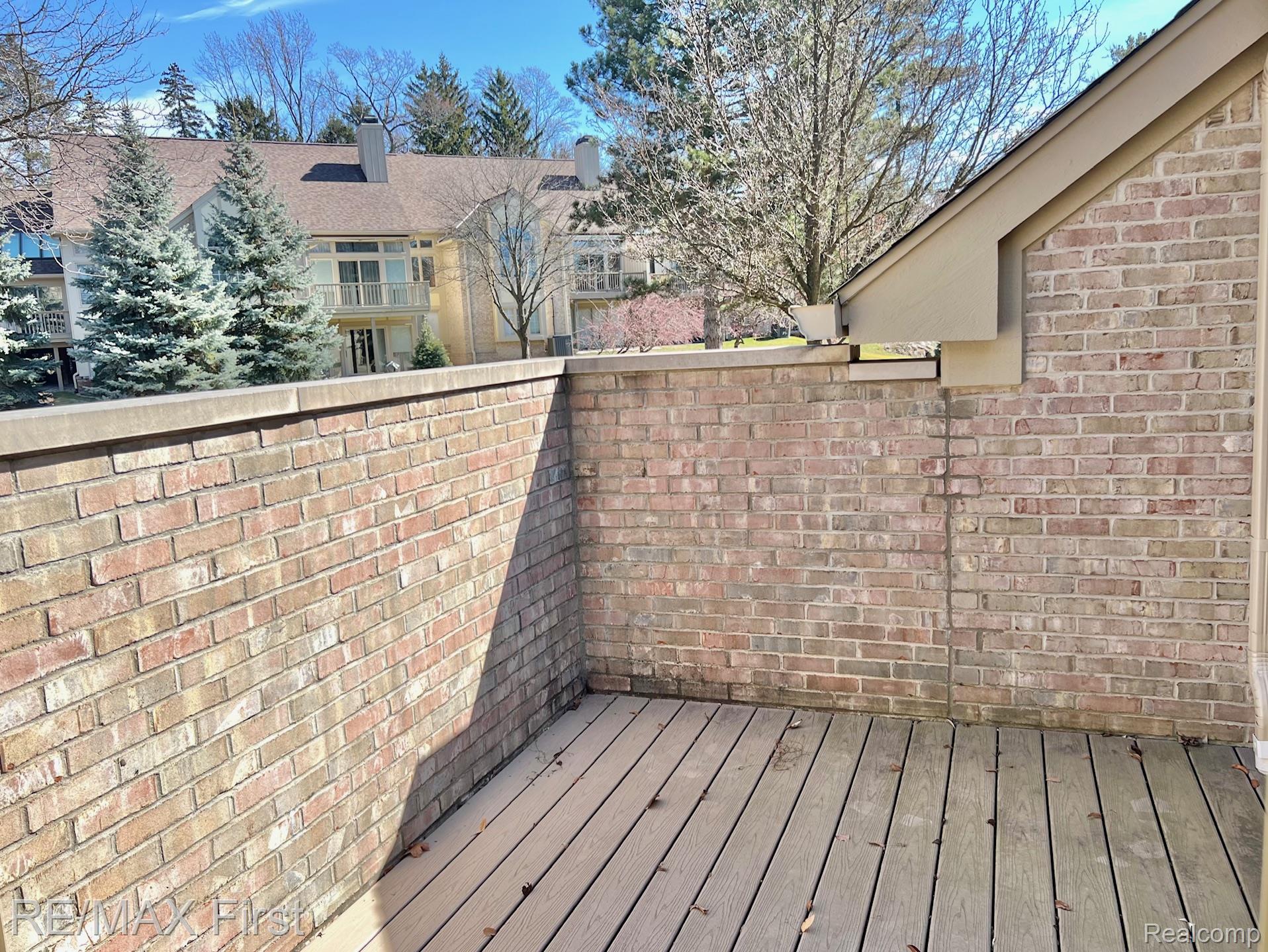 2483 Hickory Glen Drive 3