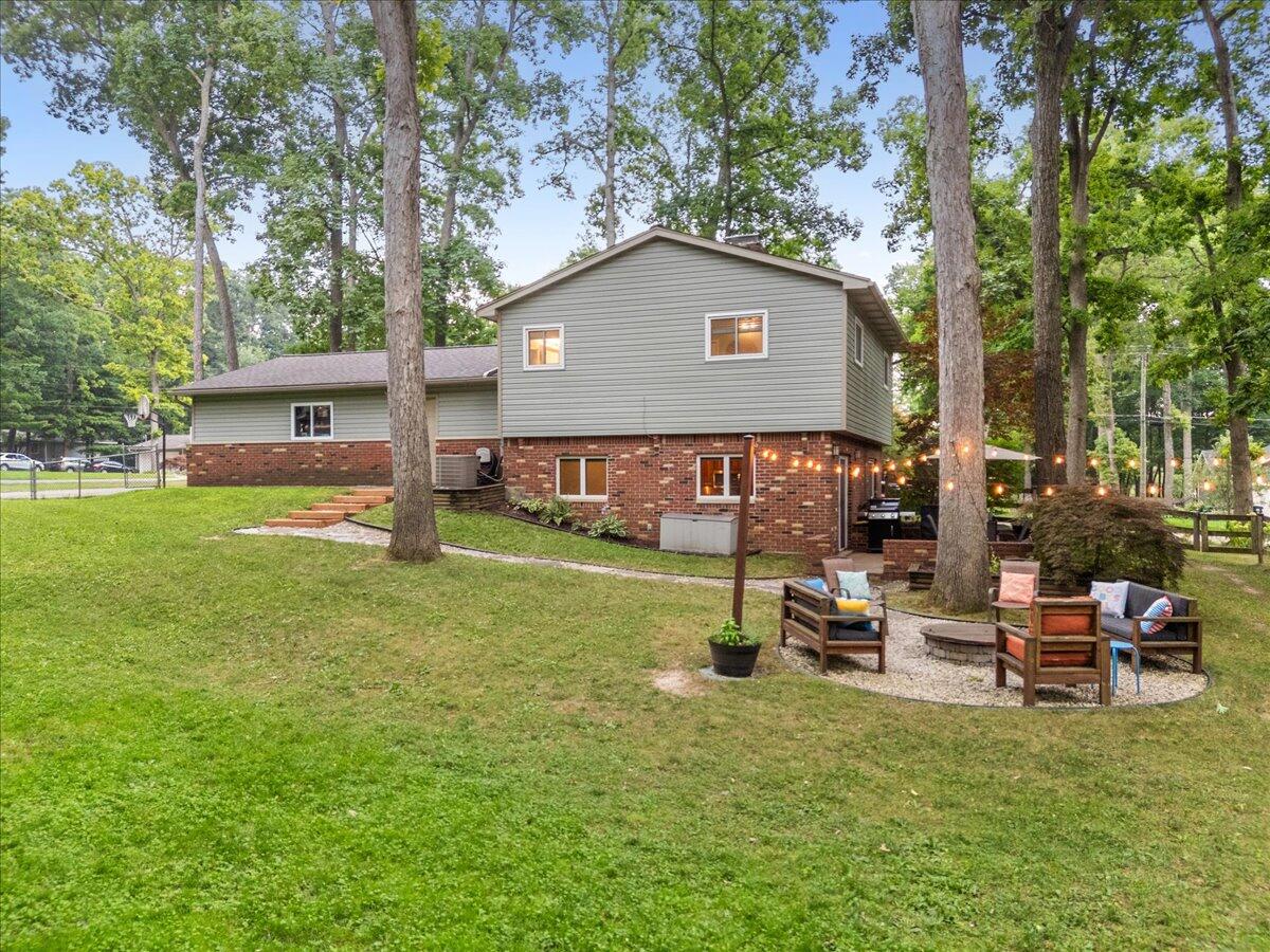 835 Oakgrove