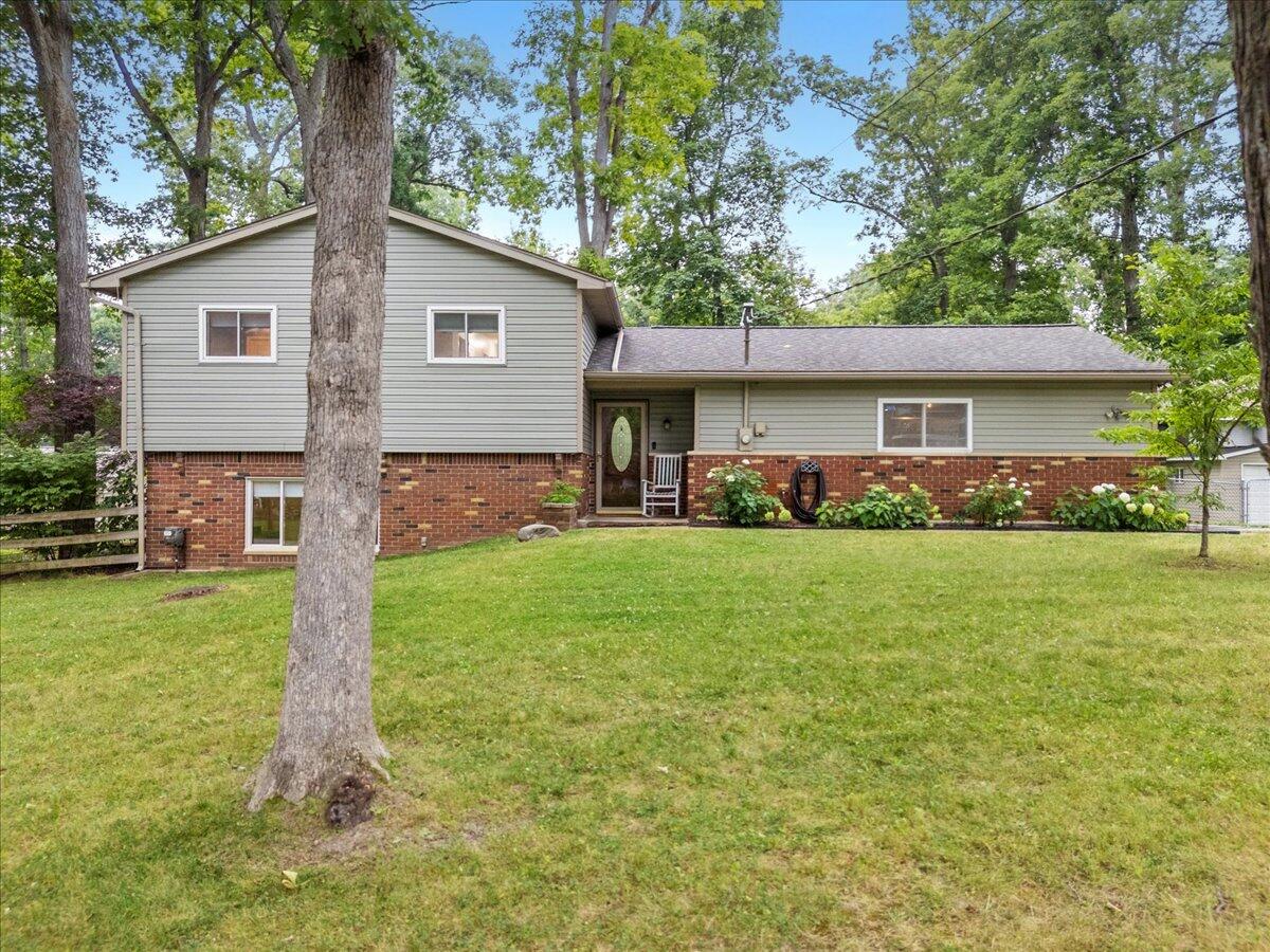 835 Oakgrove