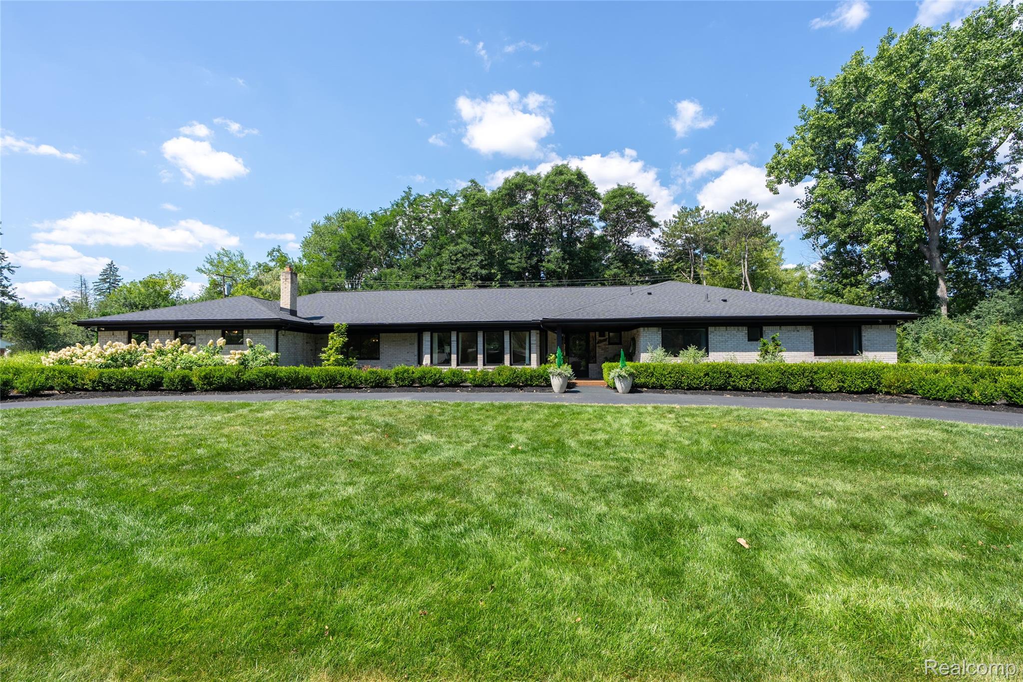 30695 Bruce Lane