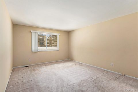 Tiny photo for 4659 Laurel Club Circle #12, West Bloomfield Charter Township, MI 48323 (MLS # 20251060731)