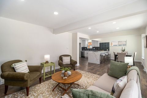 A home in RoyalOakCity_Oakland