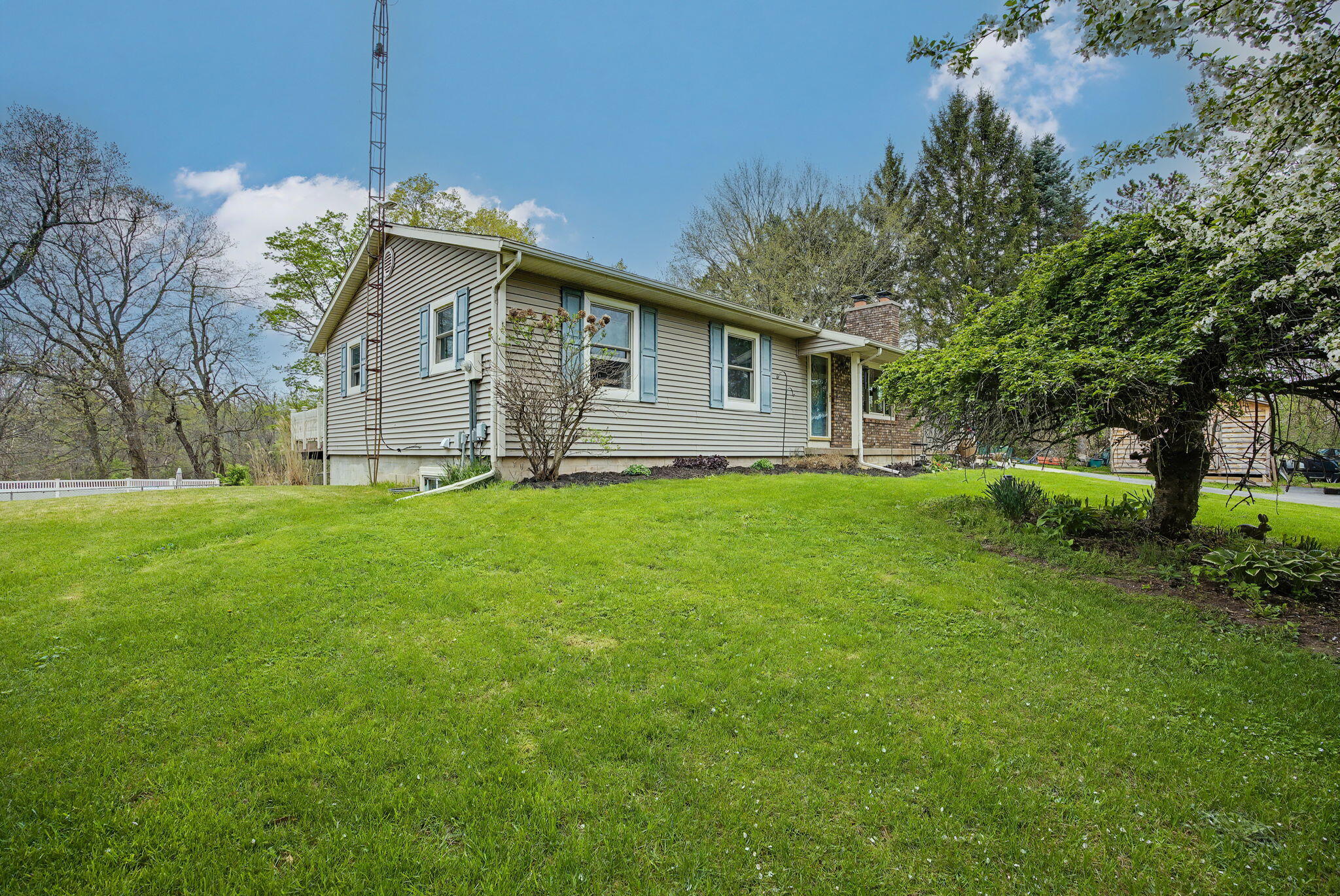 6950 S Lacey Lake Road