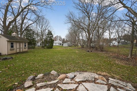 Tiny photo for 221 N Cherry Street, Flushing City, MI 48433 (MLS # 20261021346)