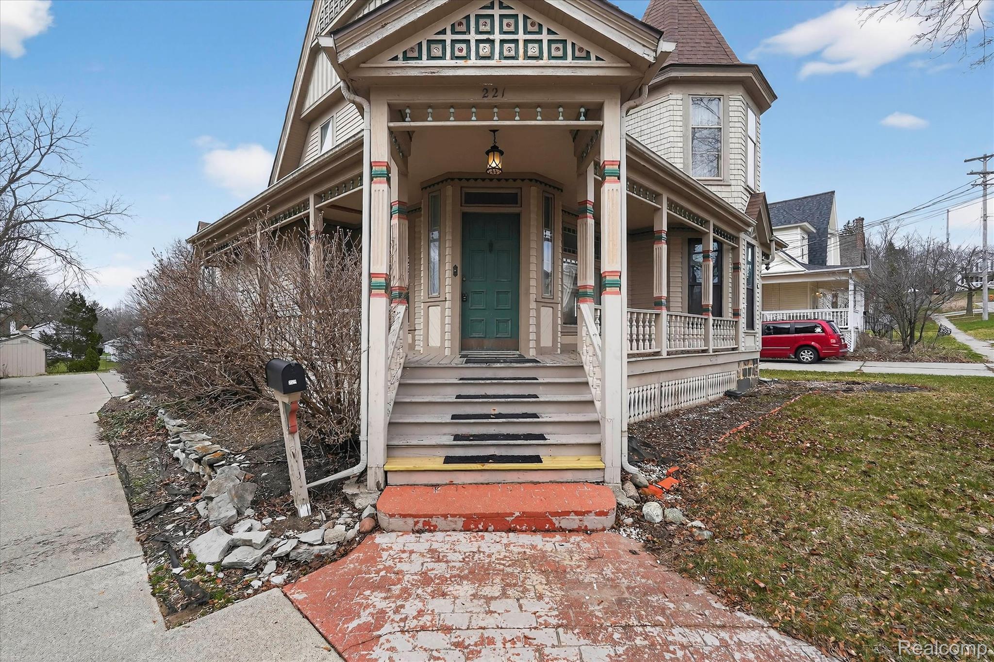 221 N Cherry Street