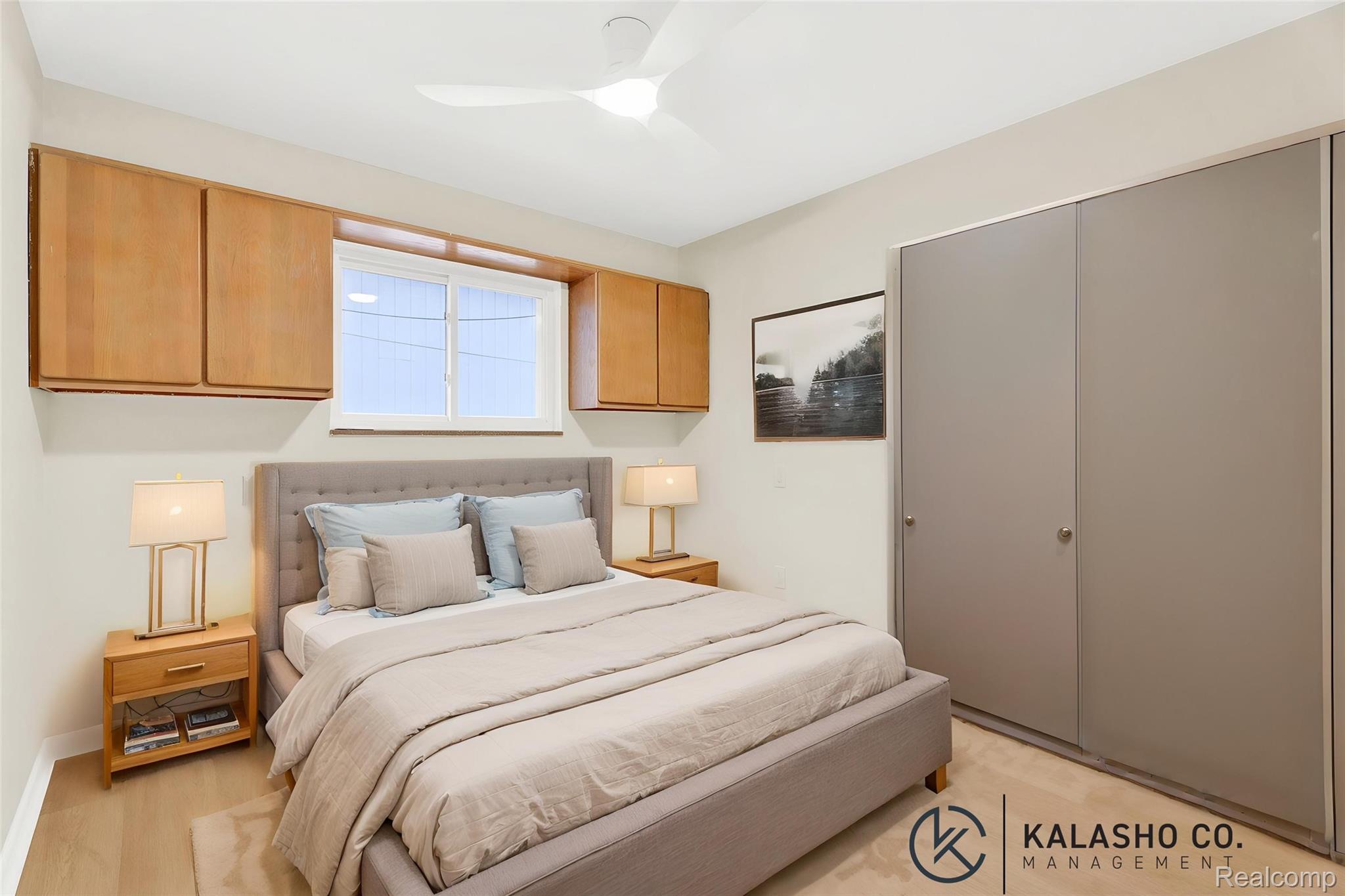 915 James K Boulevard