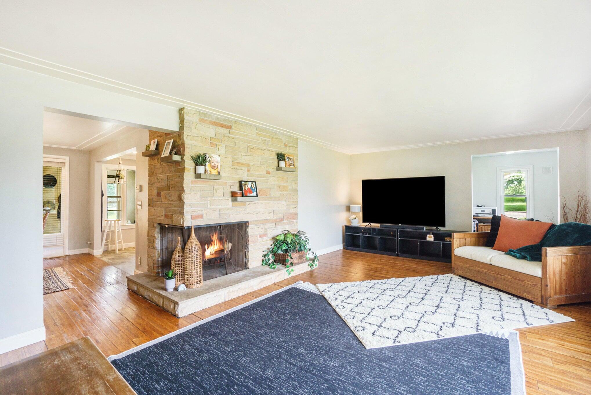 141 S Drake Road