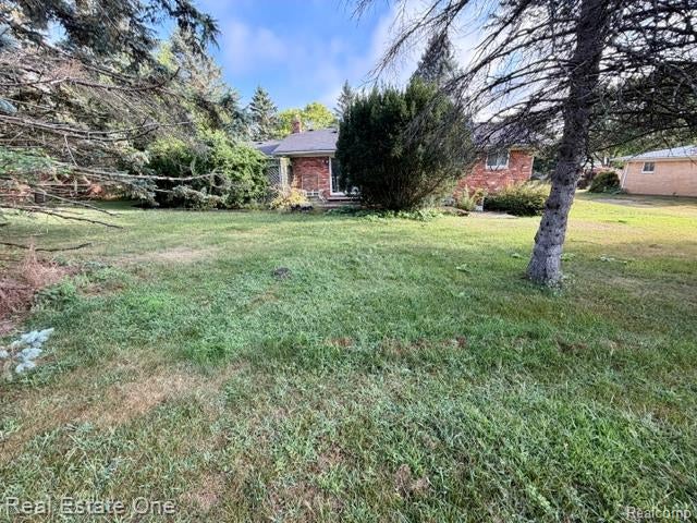 8295 Fox Bay Drive