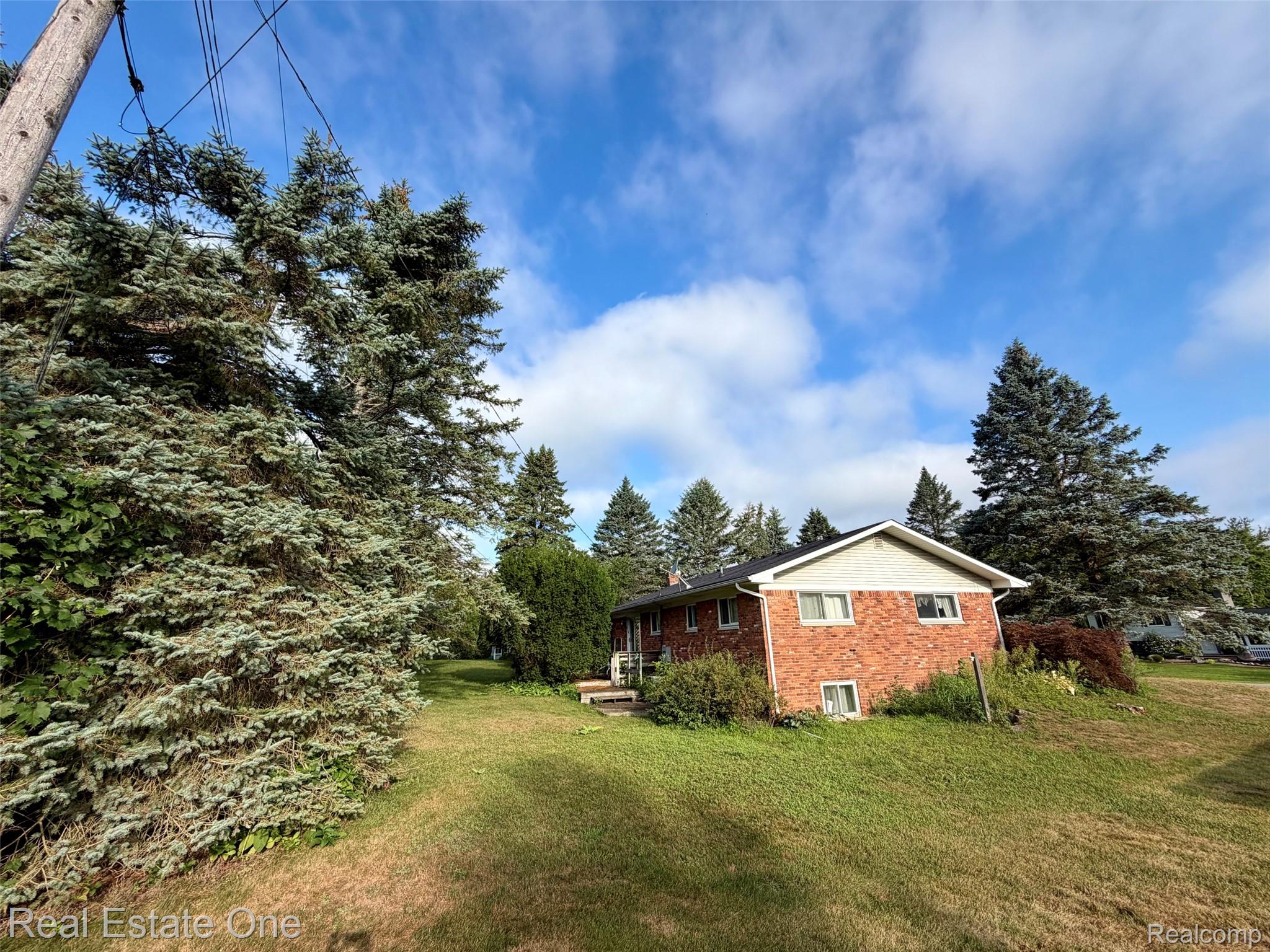 8295 Fox Bay Drive