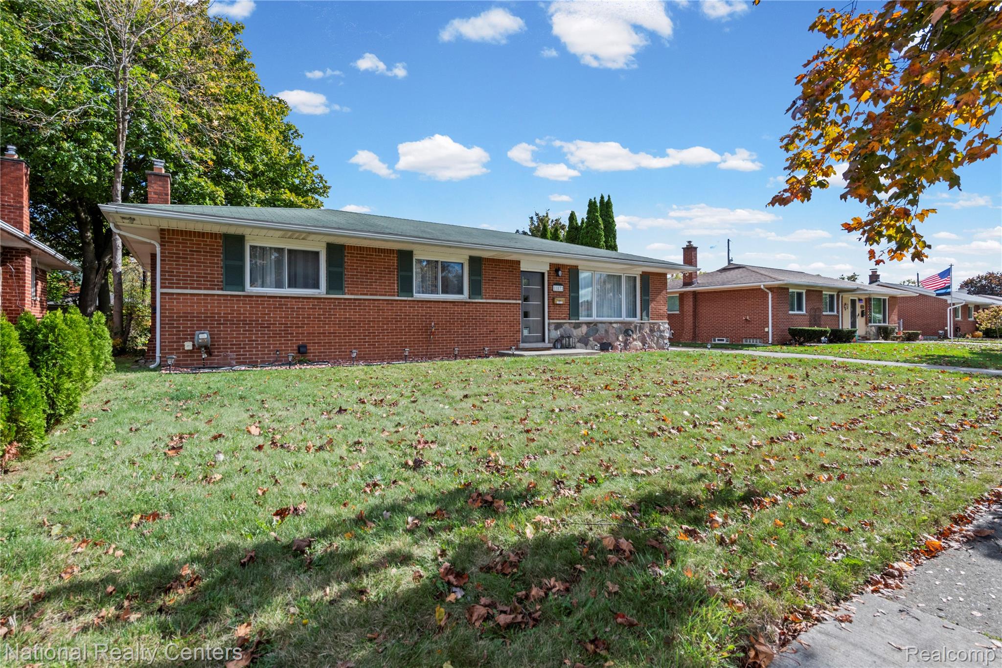 18872 Hillcrest Street