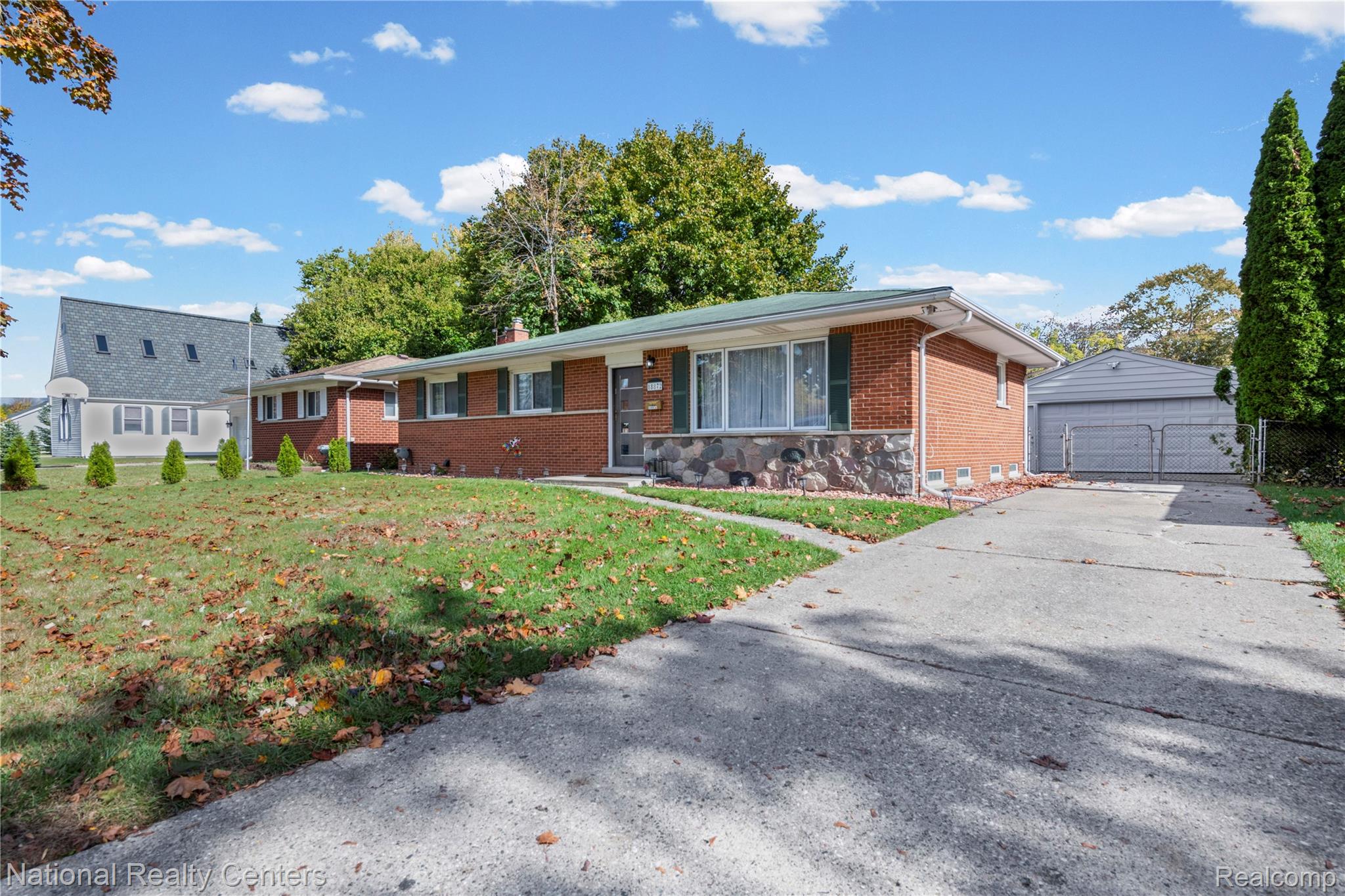 18872 Hillcrest Street