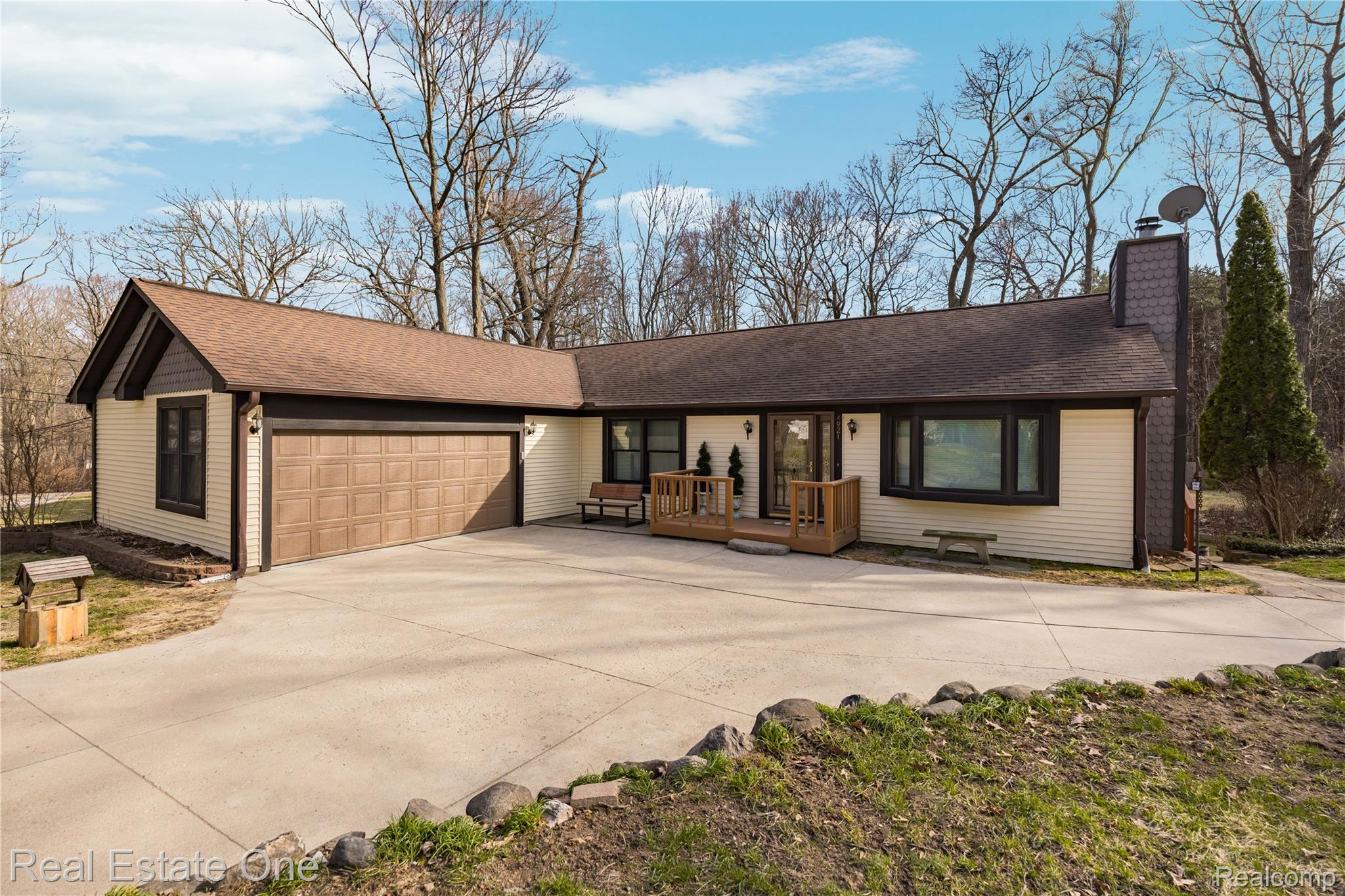 4921 Crestview Drive