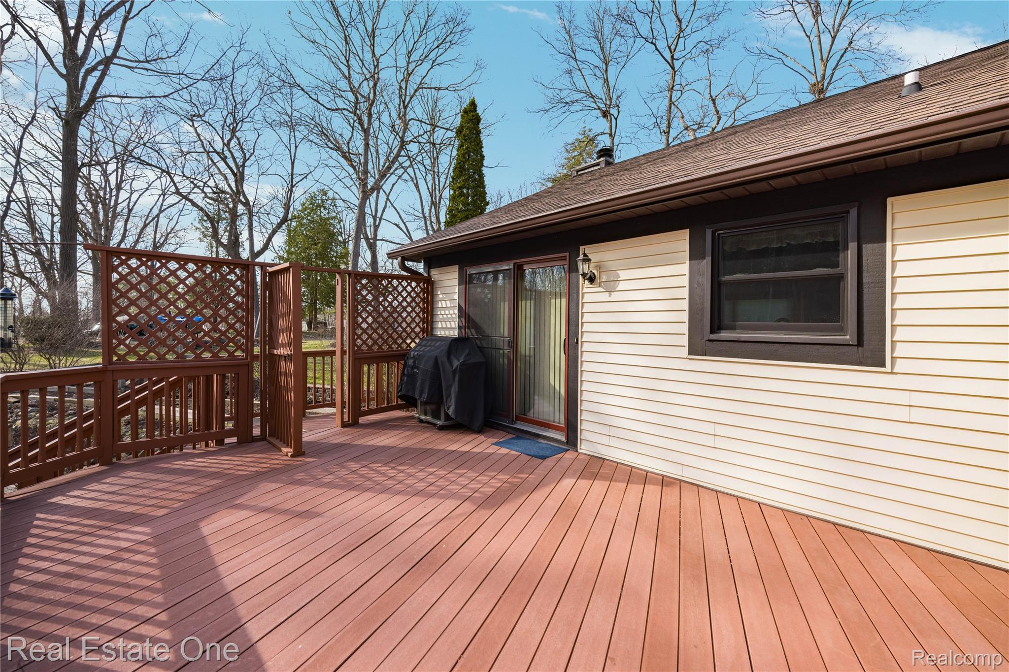 4921 Crestview Drive