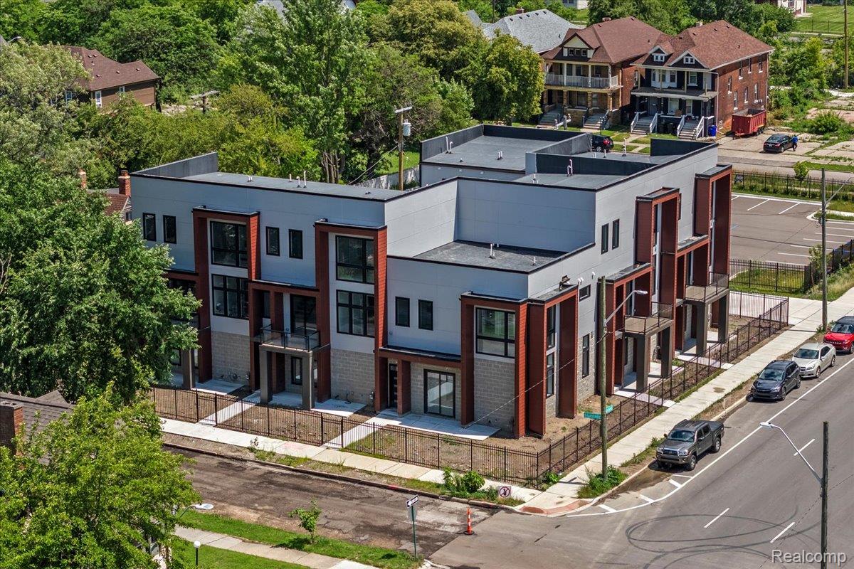 8744 SECOND Avenue Unit #4