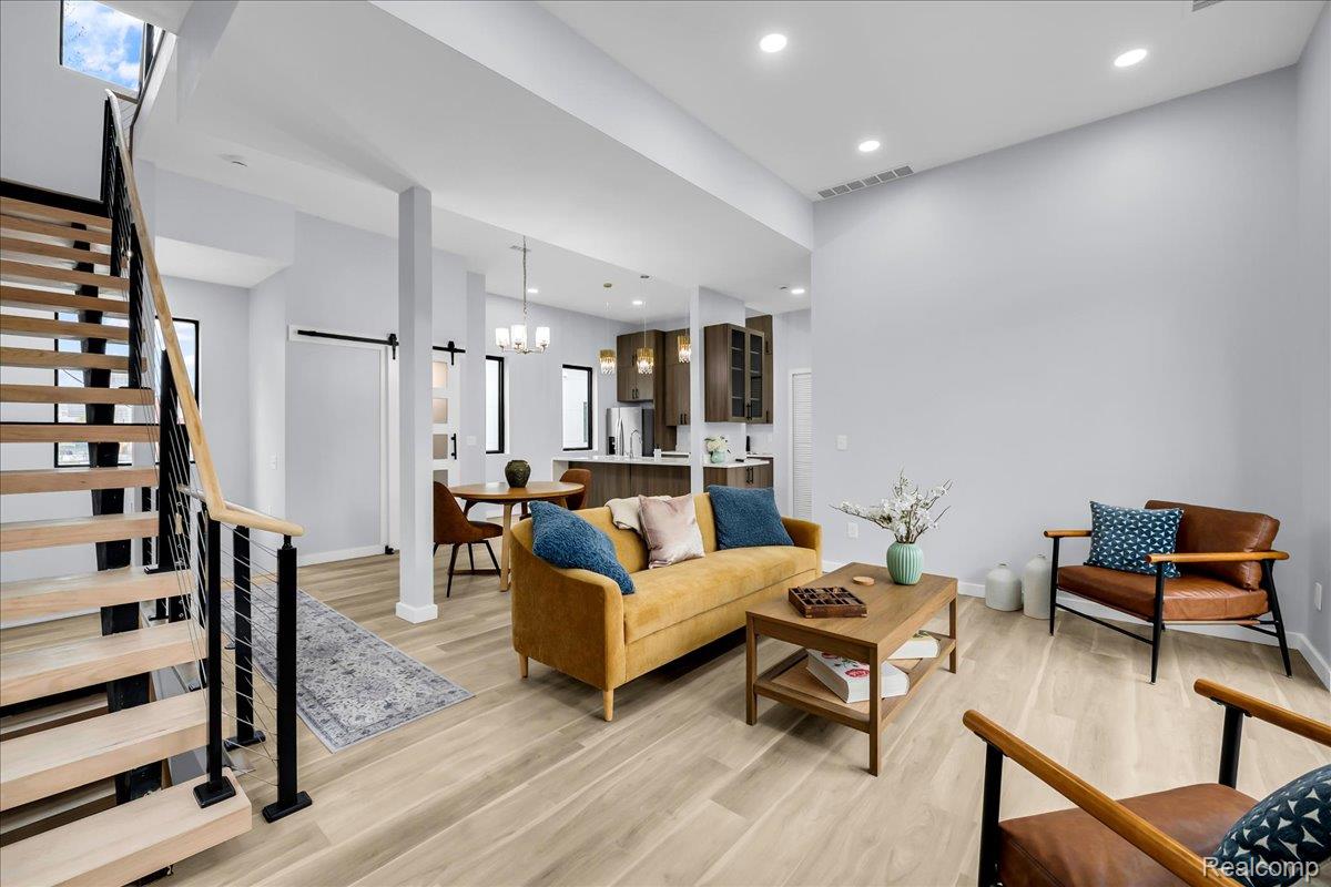 8744 SECOND Avenue Unit #4