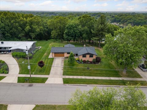 3801 Keeweenaw Drive NE Plainfield Charter Township MI 49525