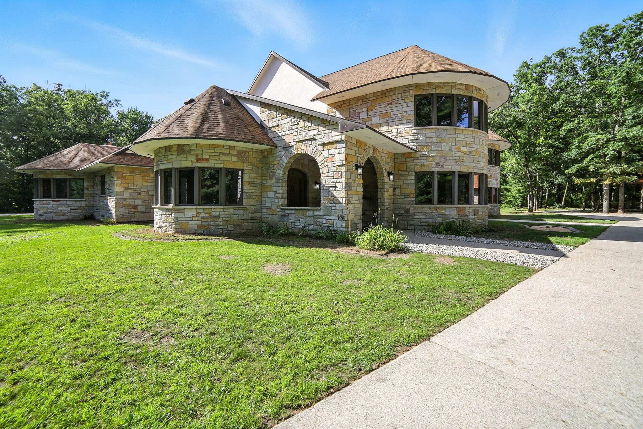 2404 W 10 1/2 Mile Road