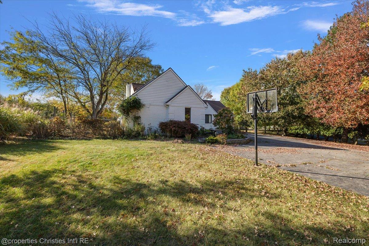 8793 Webster Hills Road