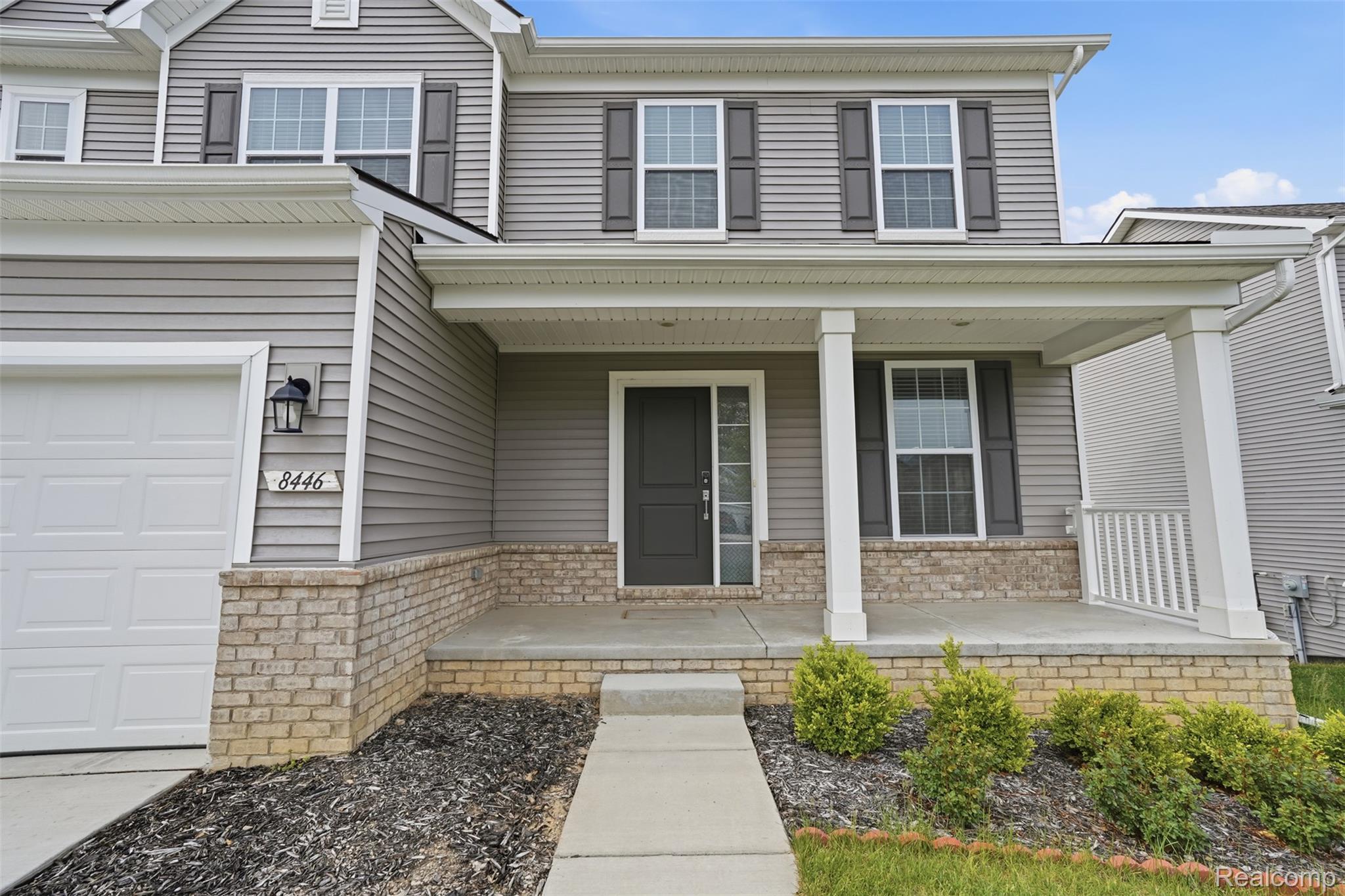 8446 Sandhill Court