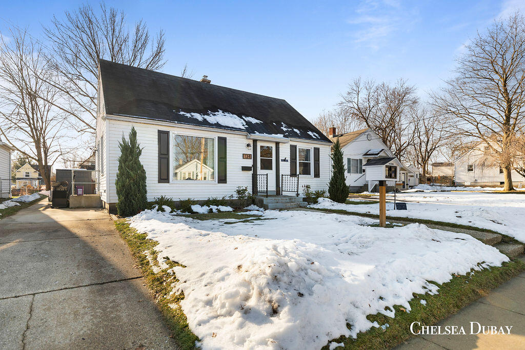 134 Lawrence Street NE