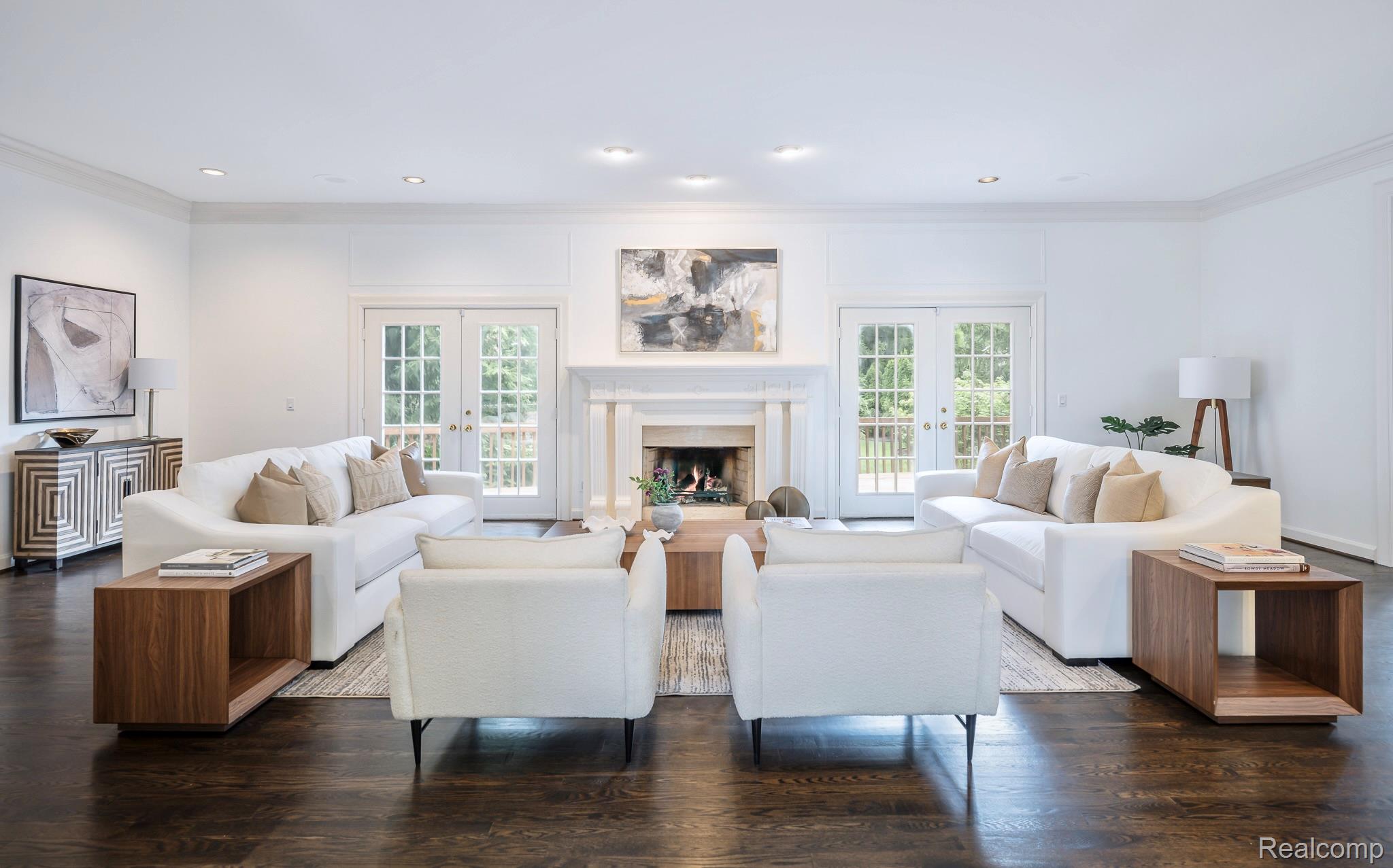 1537 Ashford Lane