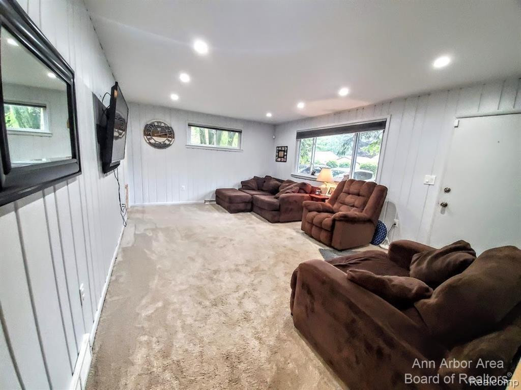 8570 Orchard Road