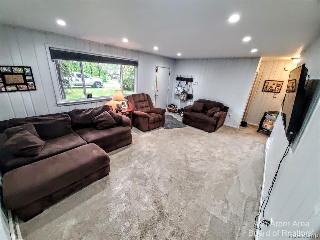 8570 Orchard Road