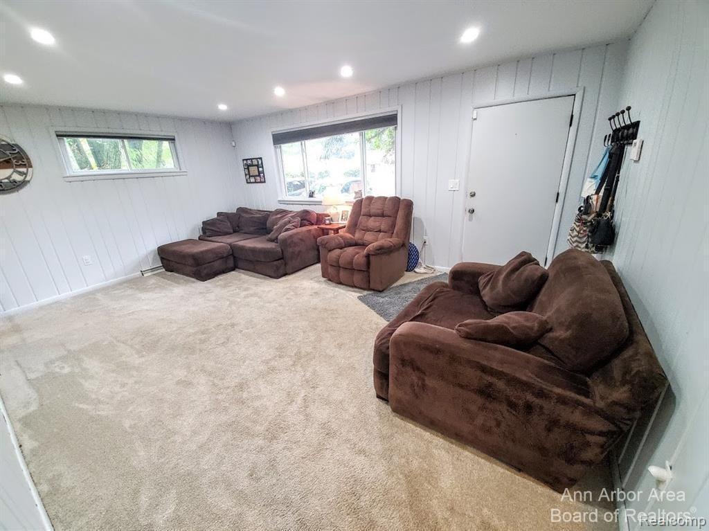 8570 Orchard Road