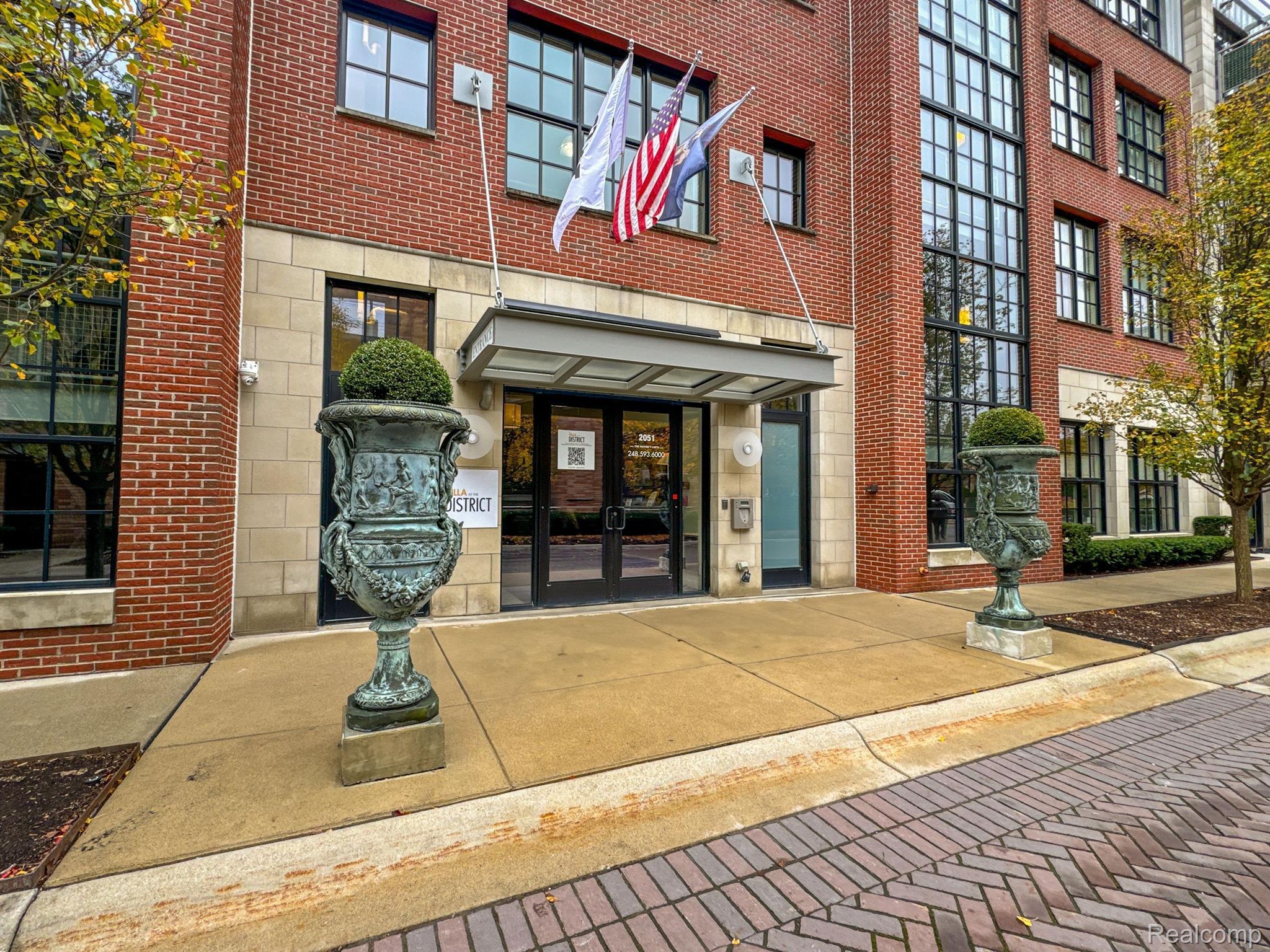 2051 VILLA Road 203