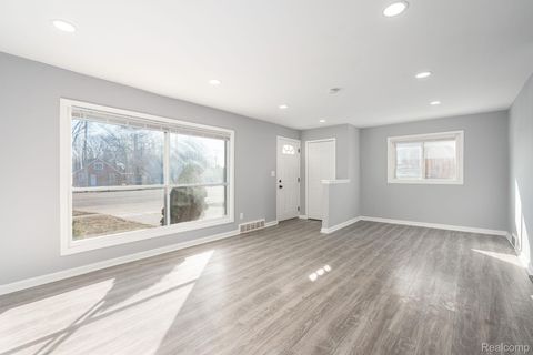 Tiny photo for 18327 E 13 MILE Road, Fraser City, MI 48026 (MLS # 20261021757)