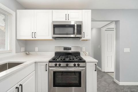 Tiny photo for 18327 E 13 MILE Road, Fraser City, MI 48026 (MLS # 20261021757)