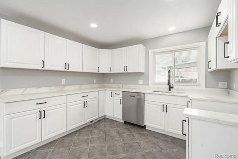 Tiny photo for 18327 E 13 MILE Road, Fraser City, MI 48026 (MLS # 20261021757)