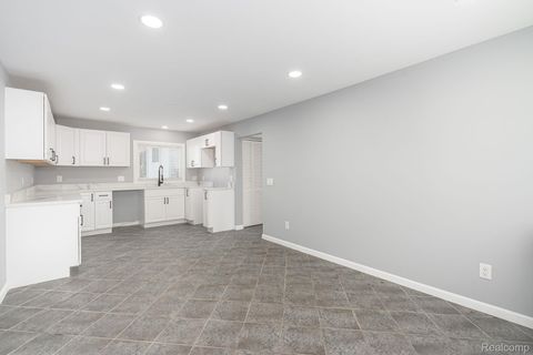 Tiny photo for 18327 E 13 MILE Road, Fraser City, MI 48026 (MLS # 20261021757)