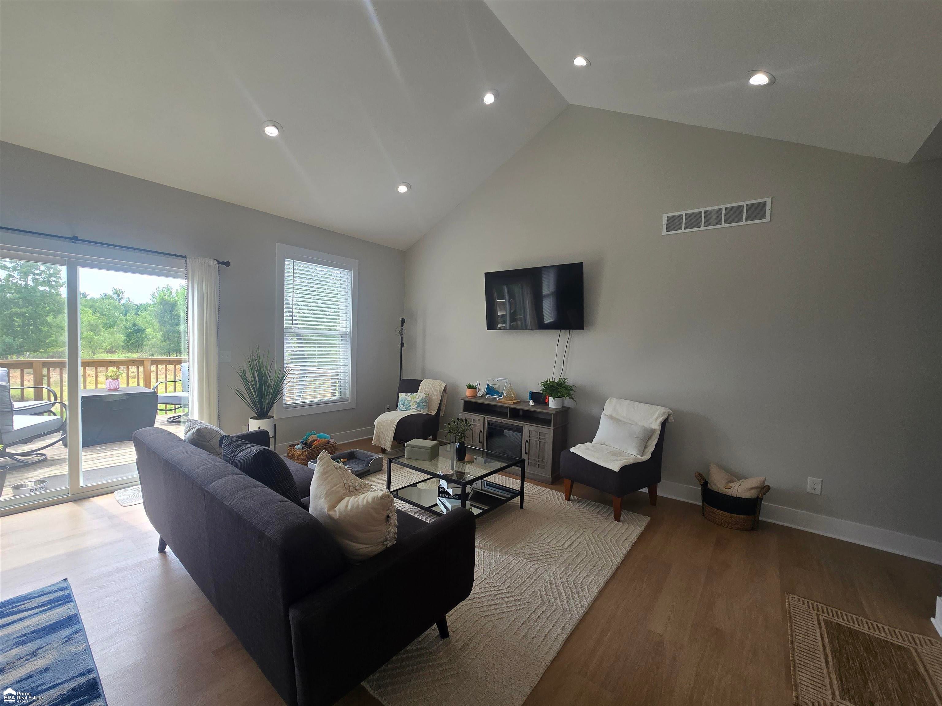 615 Pineview Drive