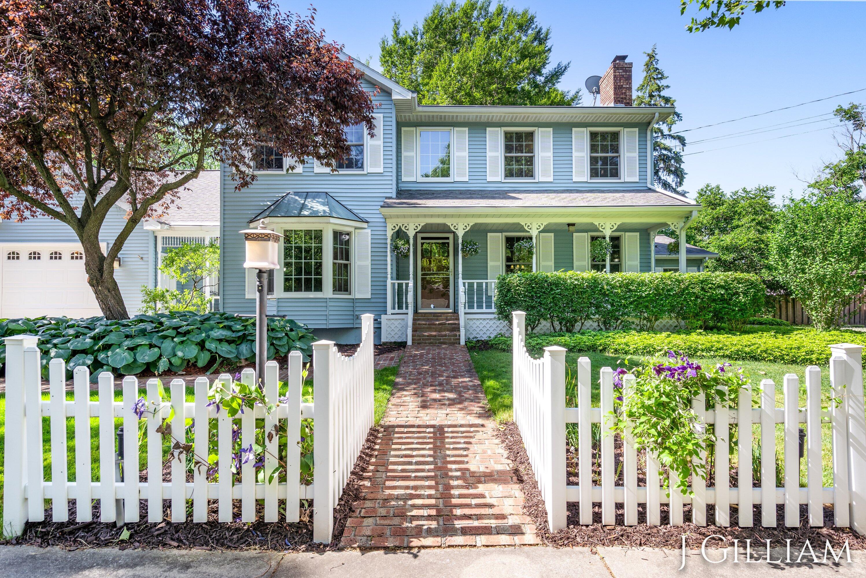 1214 Euna Vista Drive