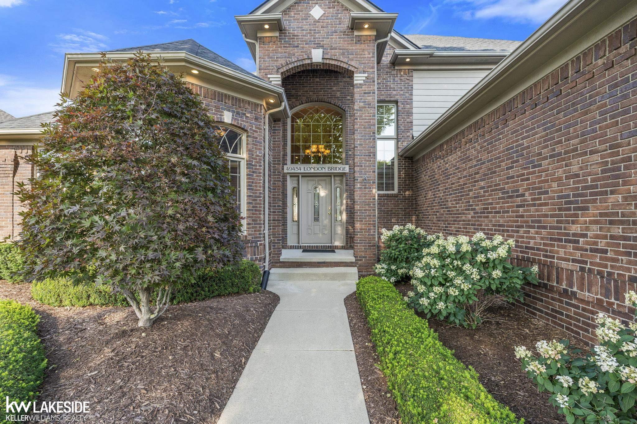 49454 London Bridge Drive