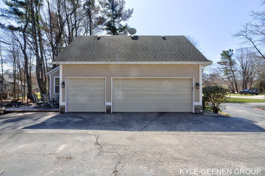 listing image 50