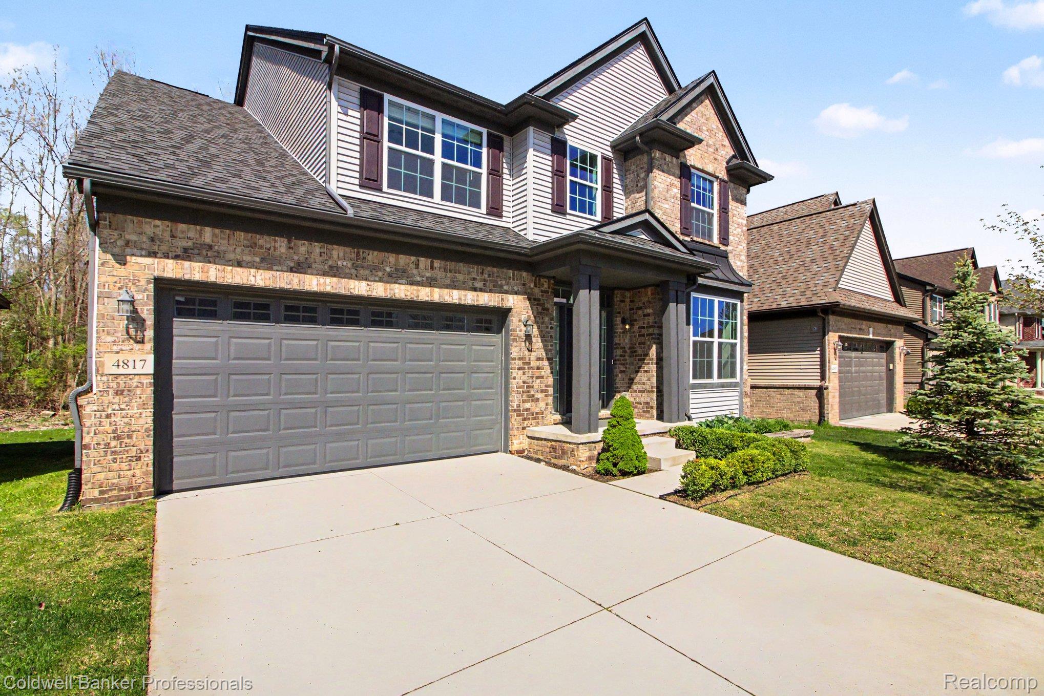 4817 W Stonegate Circle