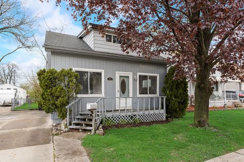 Photo of 310 Massoit Street, Clawson City, MI 48017 (MLS # 20250028749) Photo of 310 Massoit Street, Clawson City, MI 48017 (MLS # 20250028749)