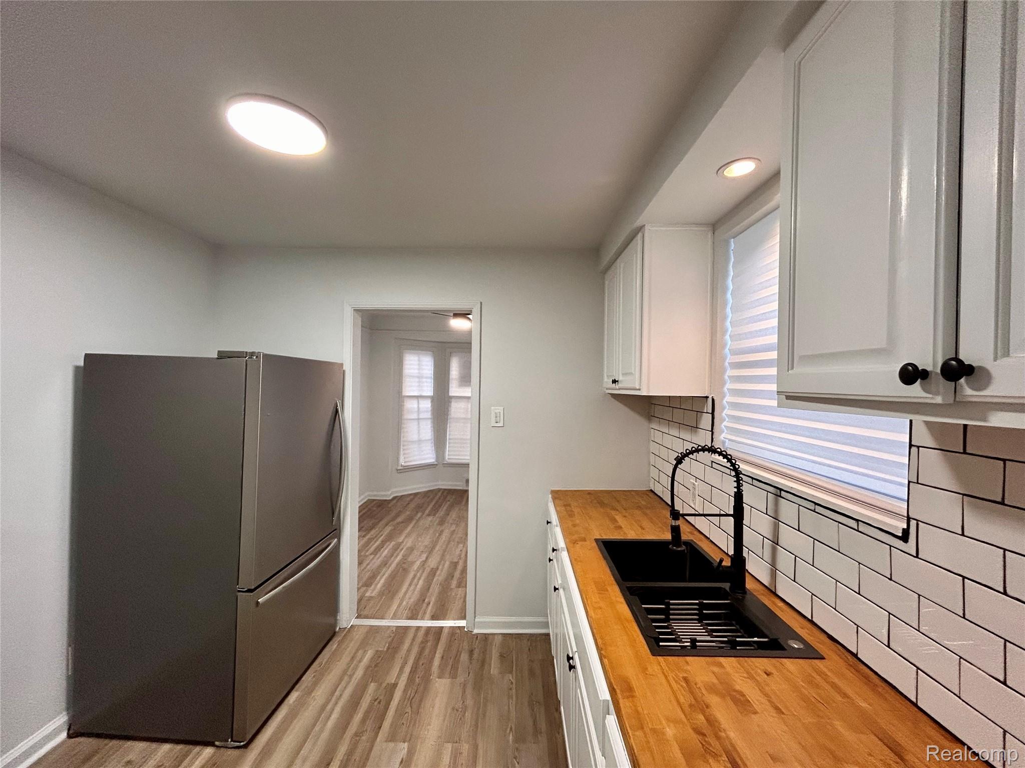 16306 Carlisle Street