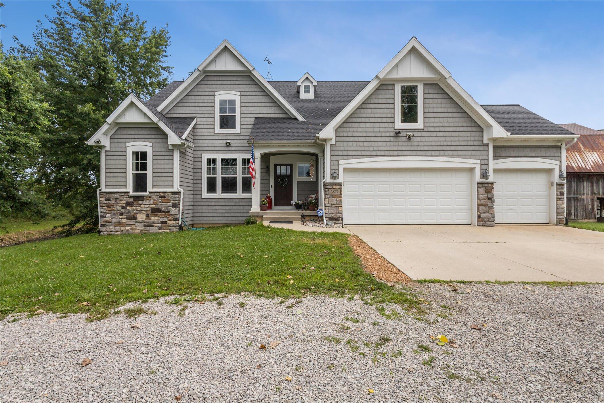 3572 Annis Road