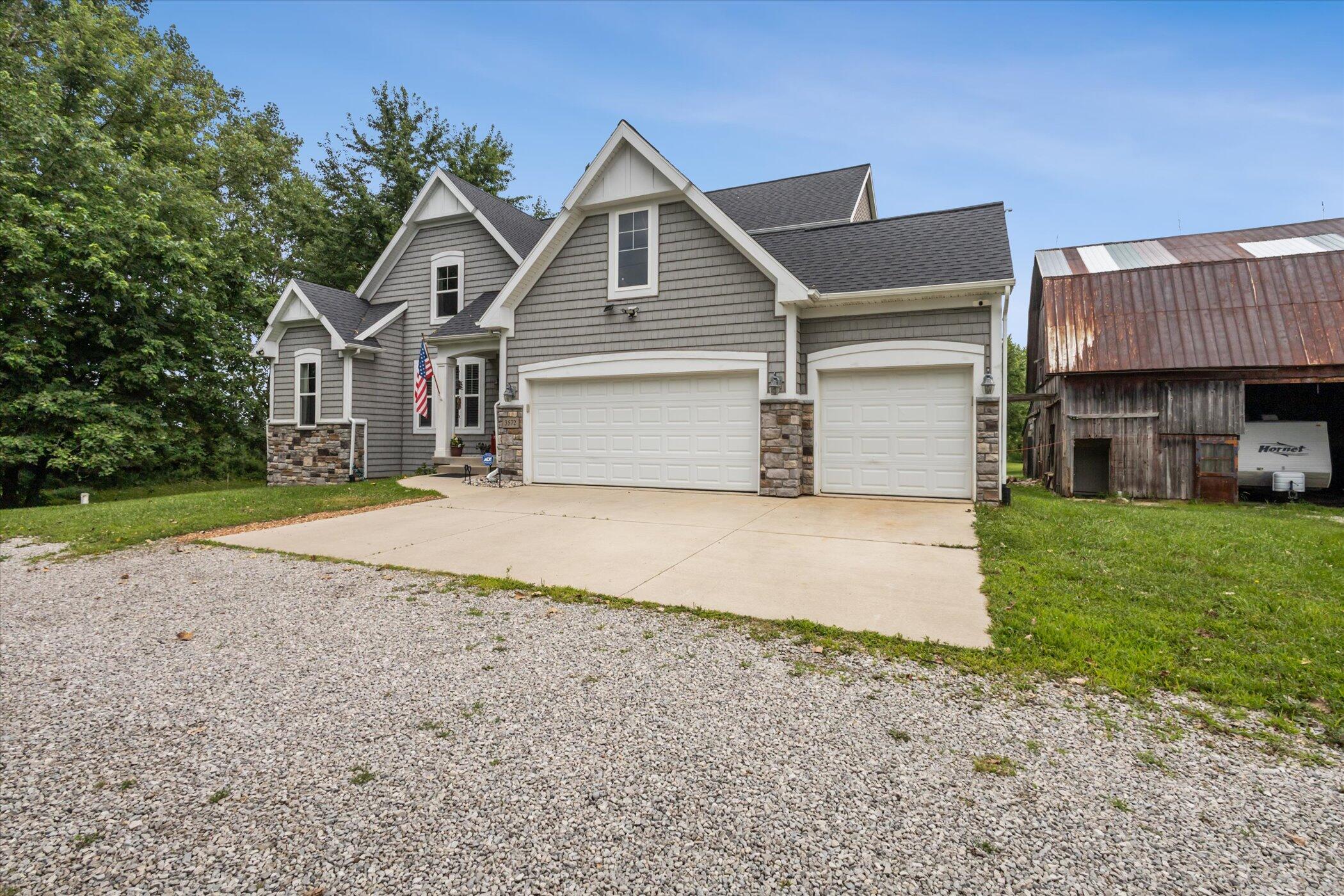 3572 Annis Road